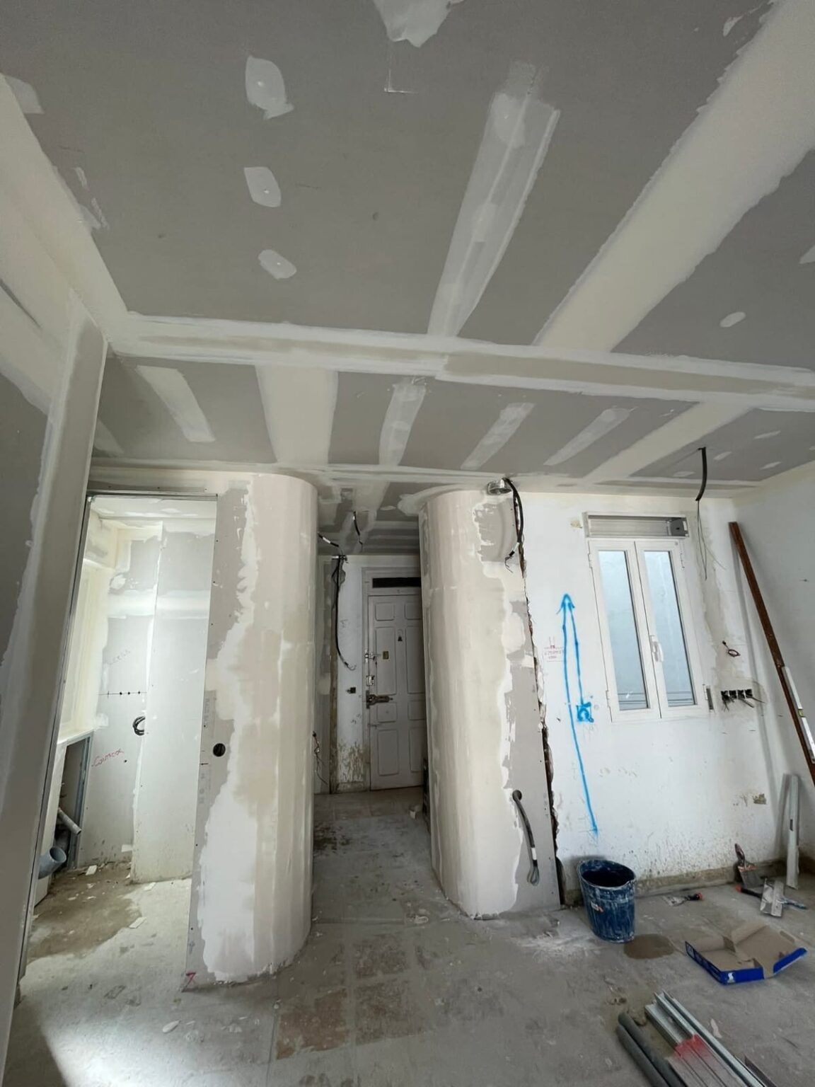 Instalación de papel vinílico para habitaciones infantiles en Madrid, Aravaca, Montepríncipe…